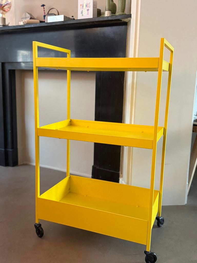 Gele Ikea Nissafors roltafel zgan, Ophalen, Zo goed als nieuw