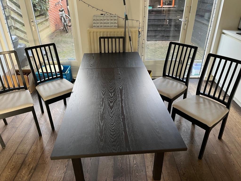 Chairs X 6 and dining table, Huis en Inrichting, Ophalen, Kunststof, Gebruikt, 50 tot 100 cm