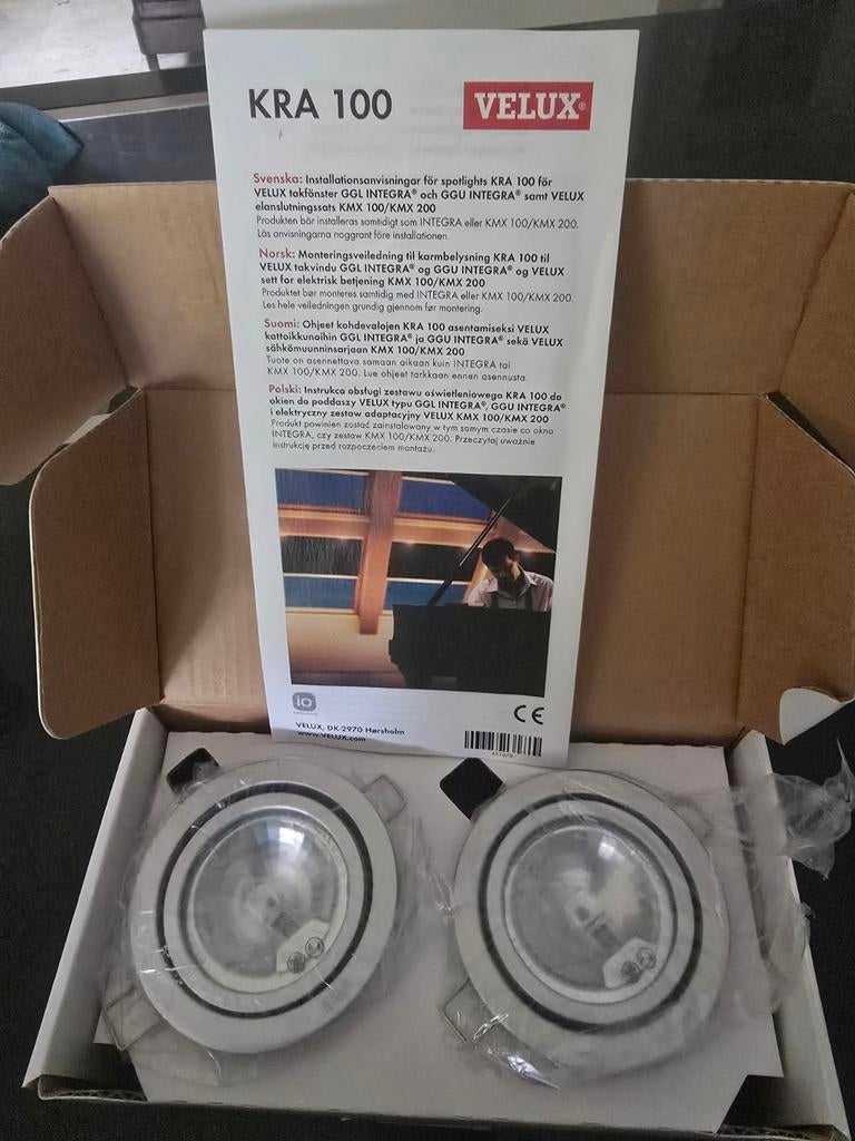 2 Velux KRA100 inbouw spotjes, Ophalen of Verzenden, Nieuw, Metaal of Aluminium, Inbouw