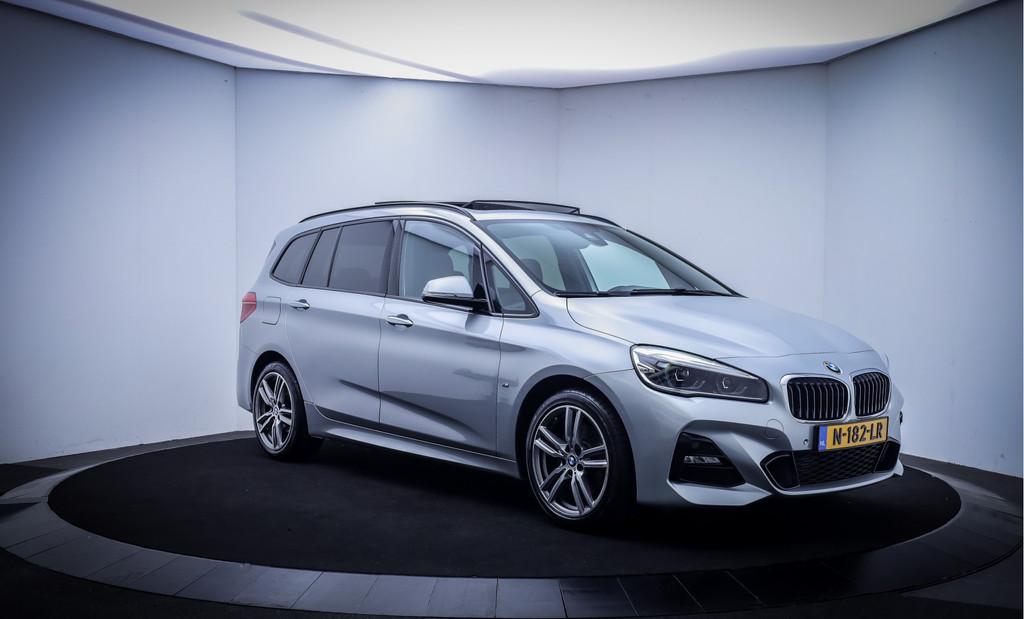 BMW 2 Serie Gran Tourer 220i 7p. M-SPORT PANO | ALCANTARA |, Auto's, BMW, 1998 cc, Gebruikt, 2-Serie Gran Tourer, Bedrijf
