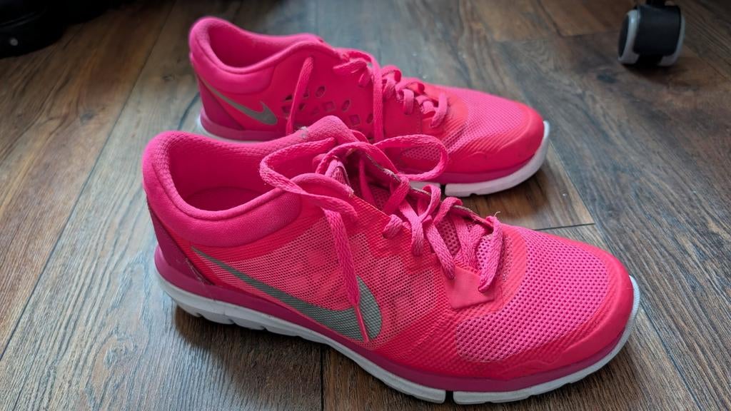 Nike Flex Run Dames Hardloopschoenen - Felroze mt 41, Sportschoenen, Nike, Ophalen of Verzenden, Roze