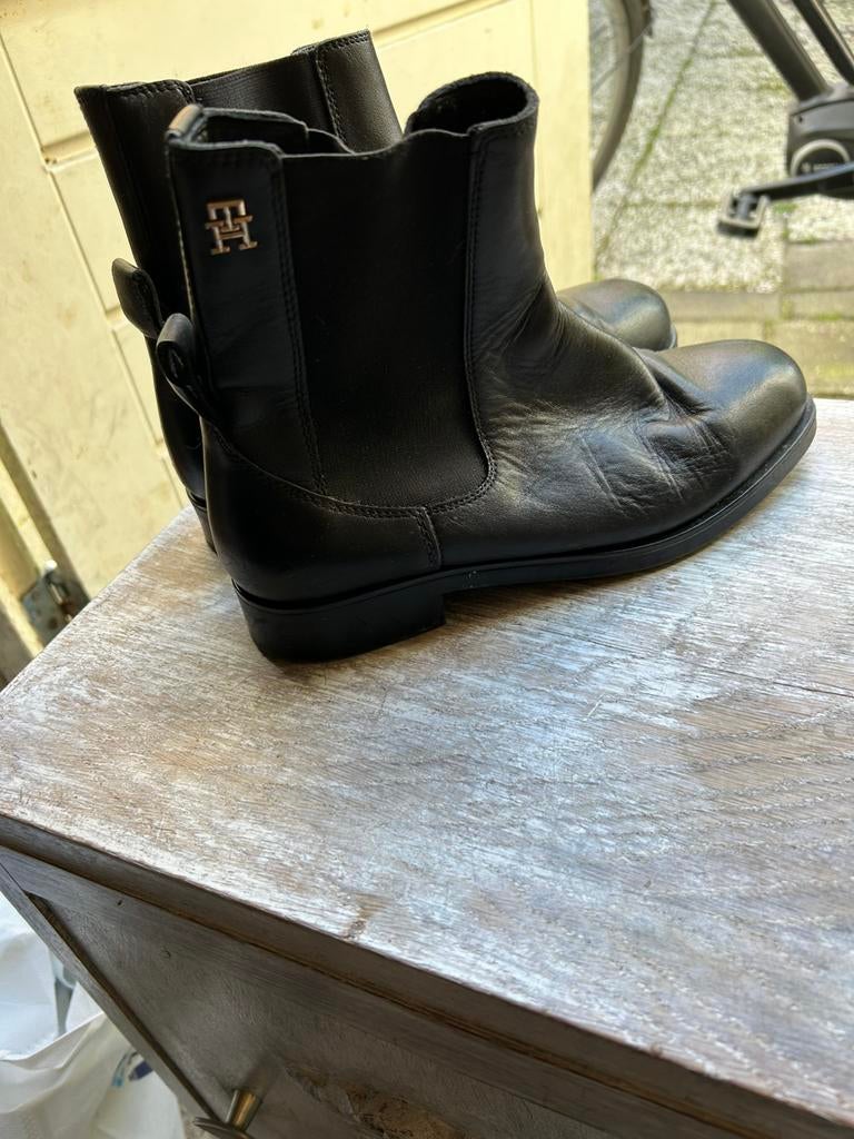 Tommy hilfiger leren laarsjes 38, Ophalen of Verzenden, Zo goed als nieuw, Schoeisel