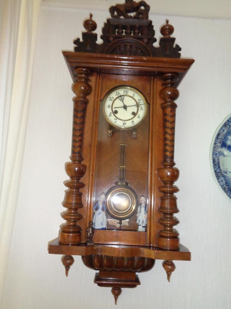 Mooie EIKEN Houten Paardjes Hang Klok 150 jr oud, Antiek en Kunst, Antiek | Klokken, Ophalen