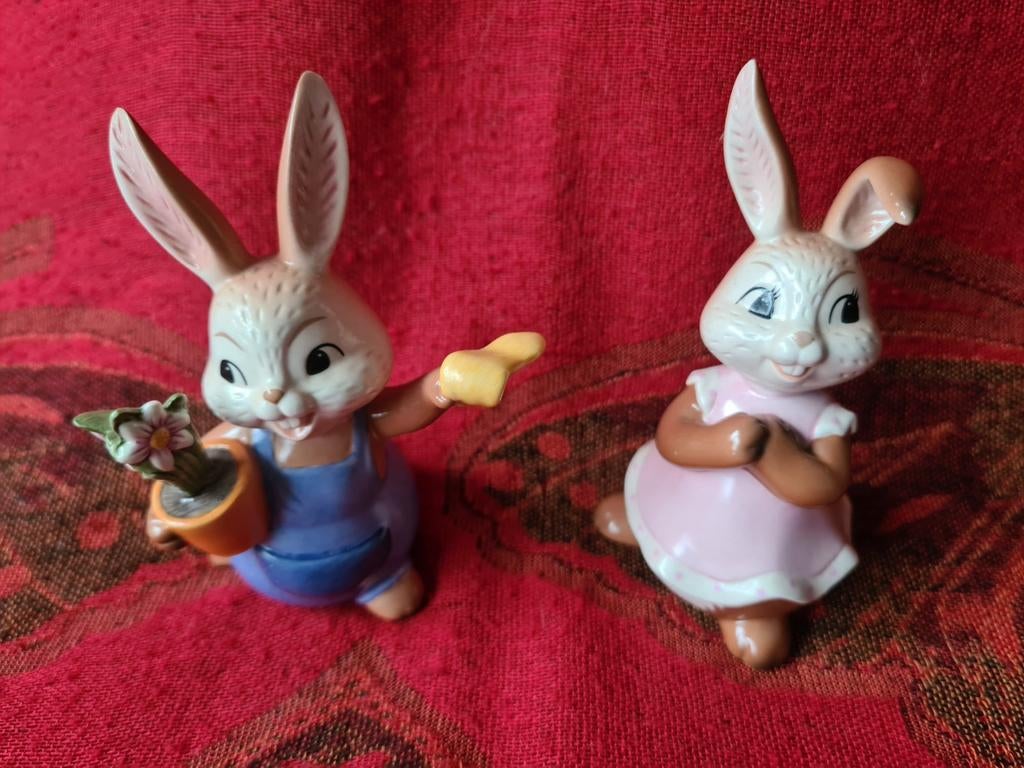 Goebel haasjes twee stuks 10 cm samen 35 euro, Ophalen of Verzenden