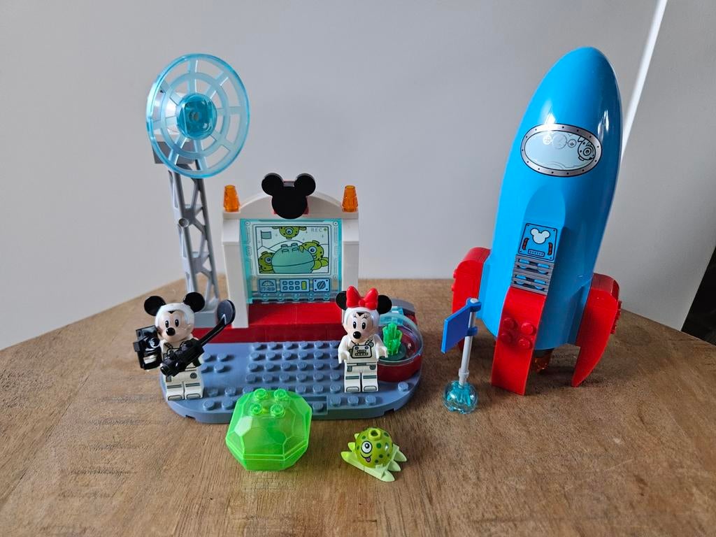 Lego Disney Mickey & Minnie Ruimteavontuur 10774, Ophalen of Verzenden, Zo goed als nieuw, Complete set, Lego