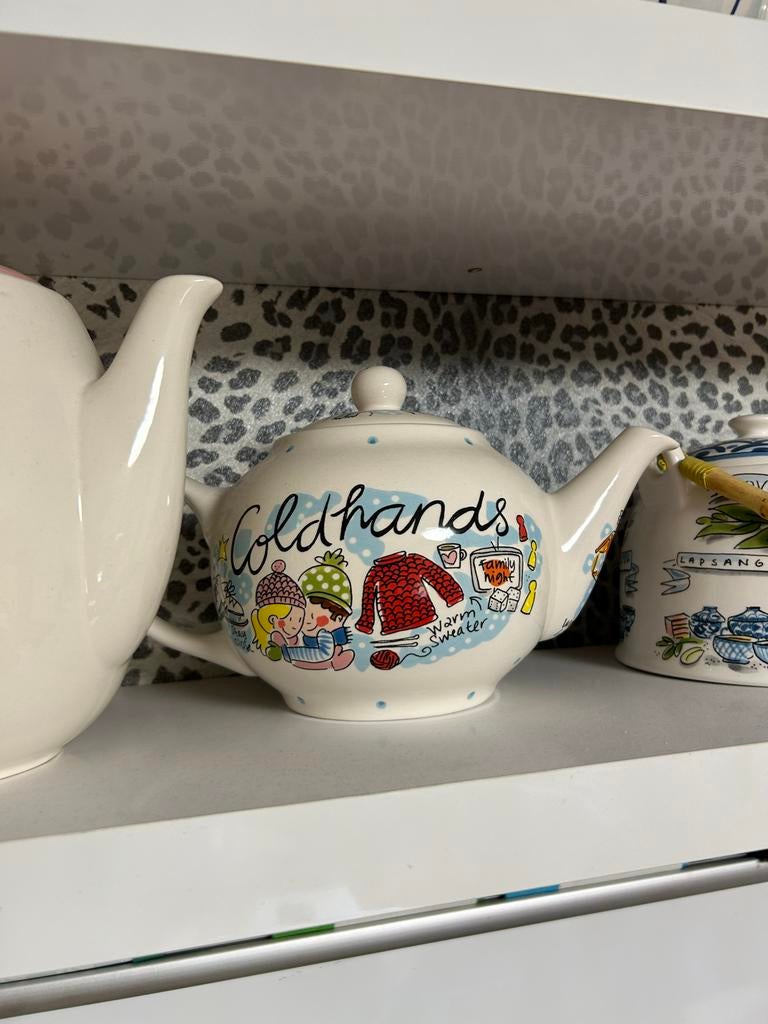 Leuke theepot met 'Coldhands' opdruk - puntgaaf, Ophalen of Verzenden, Zo goed als nieuw