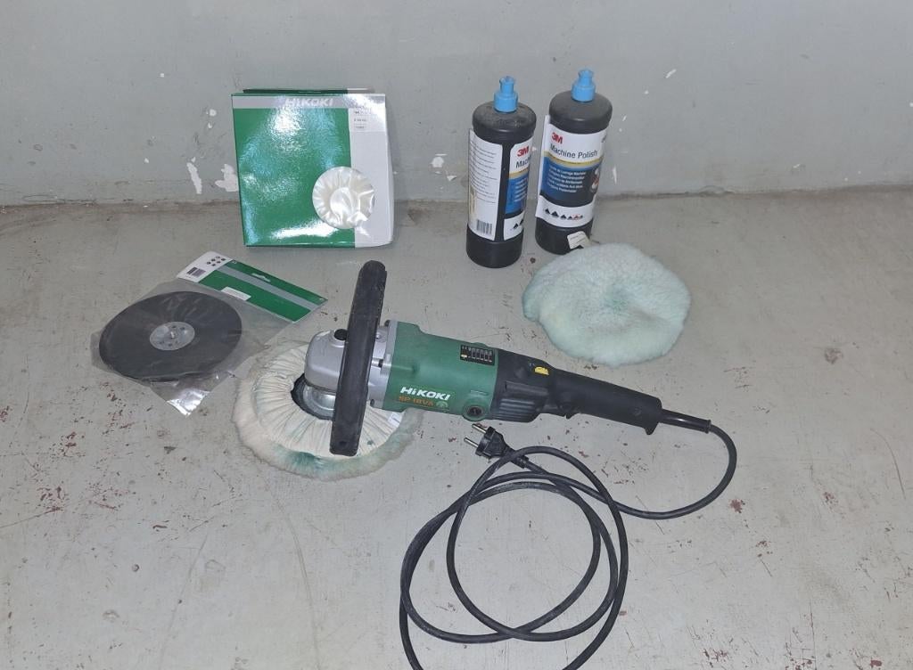 Hikoki SP 18va poetsmachine met polijstmiddel, Ophalen