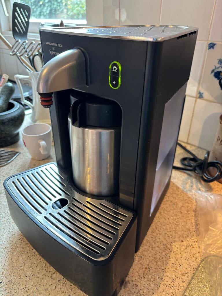 Nespresso Cappuccinatore CS2 - Professioneel apparaat, Stoompijpje, Koffiepads en cups, Gebruikt, Overige modellen