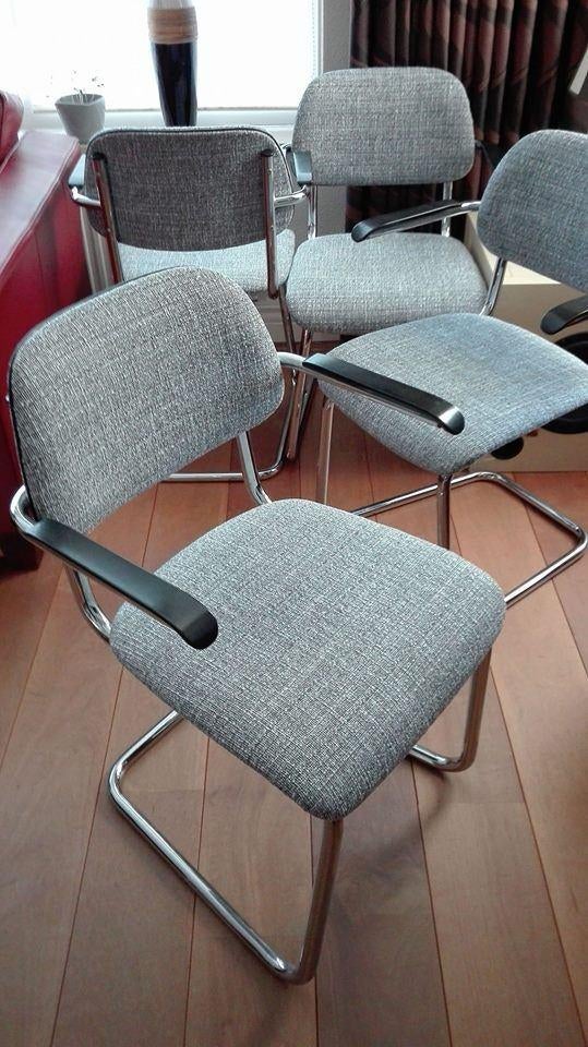 Vintage eetkamerstoel en zeker geen gispen, Huis en Inrichting, Stoelen, Ophalen, Gebruikt, Overige kleuren, Overige materialen