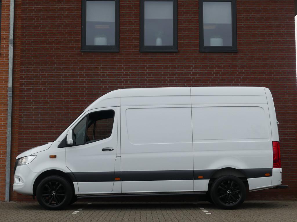 Mercedes-Benz Sprinter 317 CDI L2H2 Camera/PDC/Navigatie/Cru, Automaat, Achterwielaandrijving, Gebruikt, Euro 6