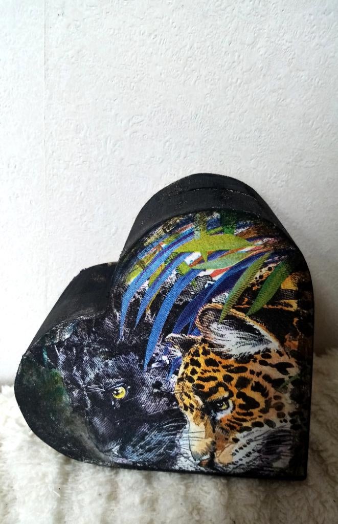 Unieke houten spaarpot wildlife tijgers hartvorm, Ophalen, Nieuw, Hout, Dier