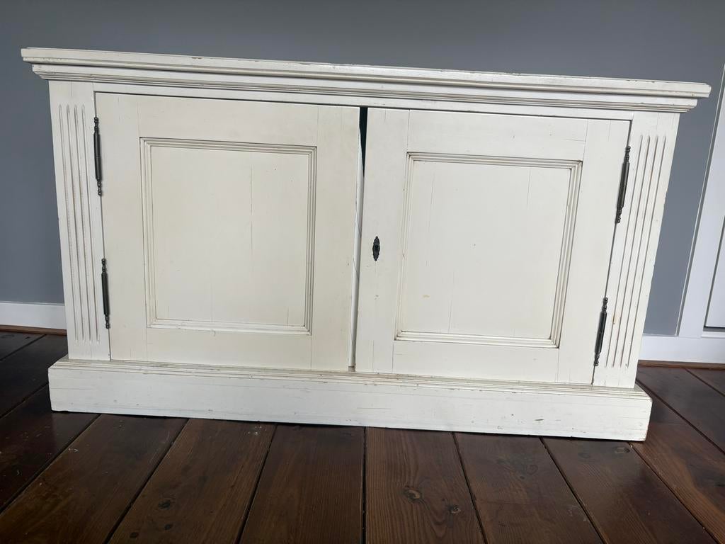 Witte houten kast met twee deuren, Ophalen, Gebruikt