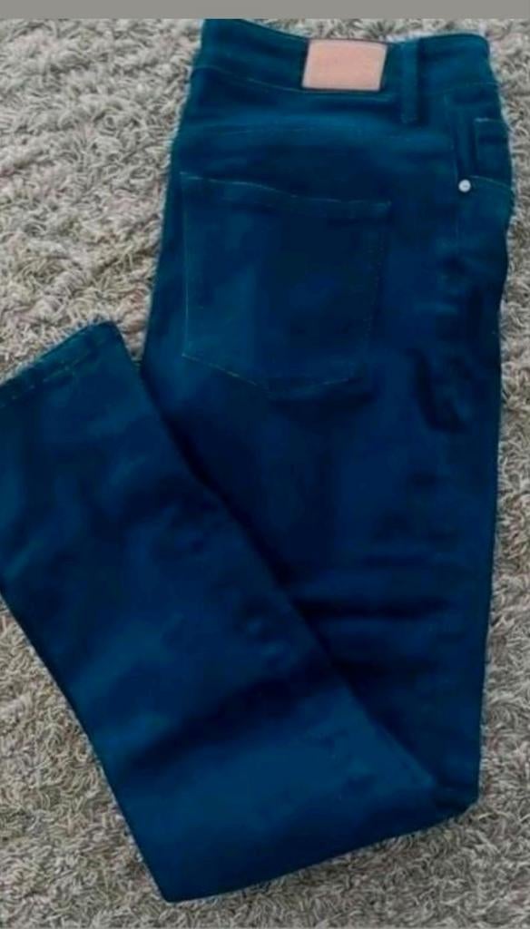 als nieuw broekje maat 42 voor 15 euro, Blauw, Ophalen of Verzenden, Zo goed als nieuw, W33 - W36 (confectie 42/44)