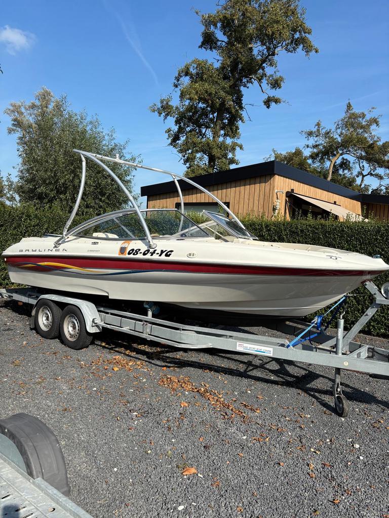 Bayliner capri 215 v6, Ophalen, Binnenboordmotor, 6 meter of meer, Zo goed als nieuw