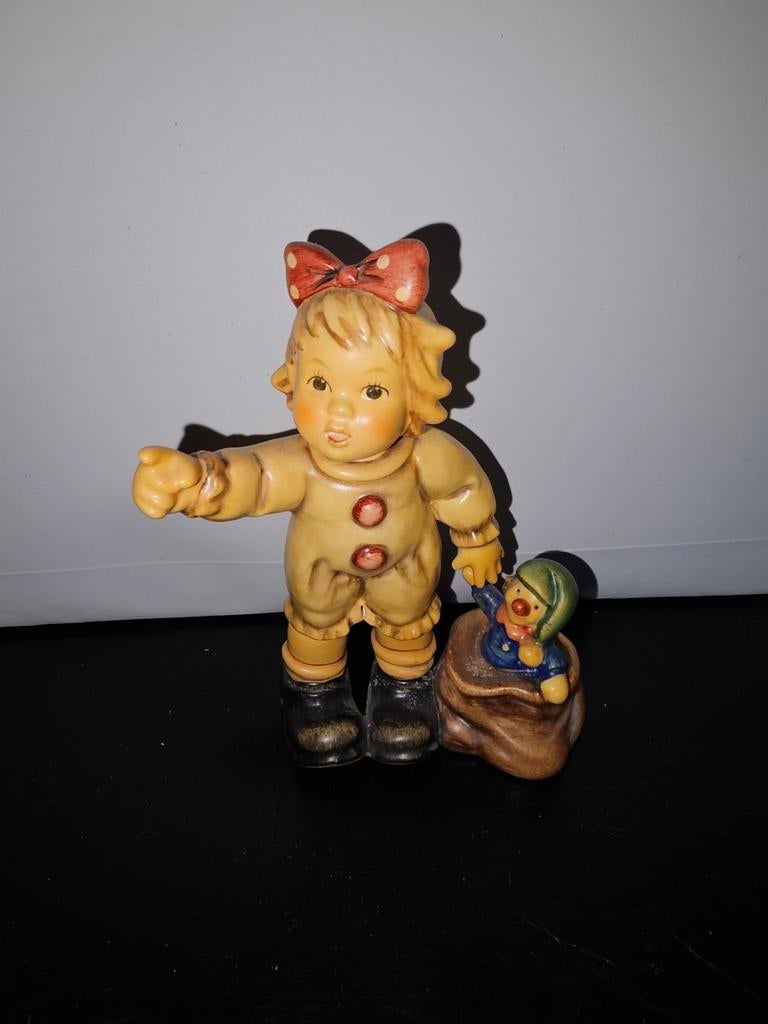 Hummeltje " Looking around "  11CM, Verzamelen, Ophalen of Verzenden, Gebruikt, Hummel