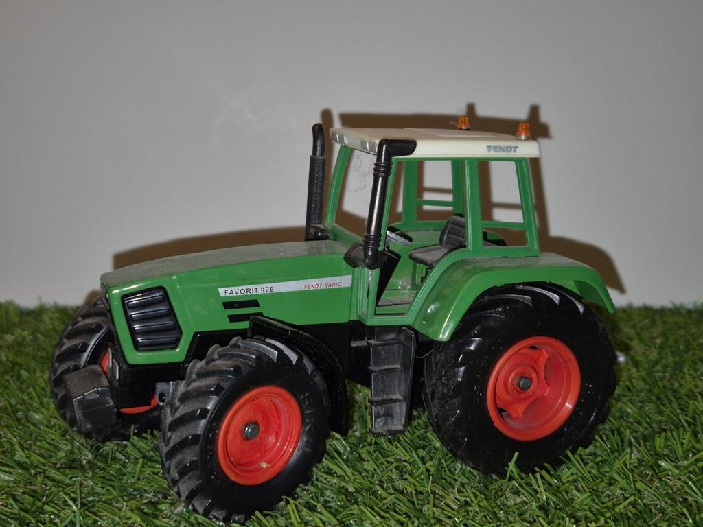 Fendt Favorit 926 Vario Model Tractor, Hobby en Vrije tijd, Overige merken, Auto, 1:32 tot 1:50, Ophalen of Verzenden