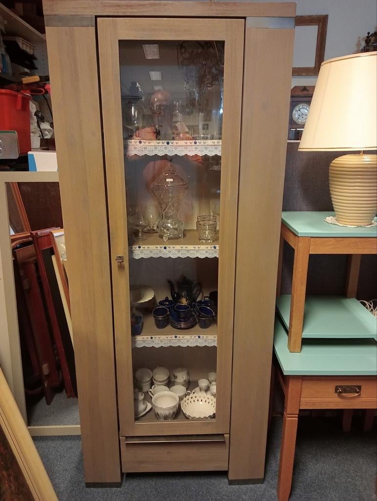 Vitrinekast in Nieuwstaat èn helemaal perfect, EU, Met deur(en), EU, 150 tot 200 cm