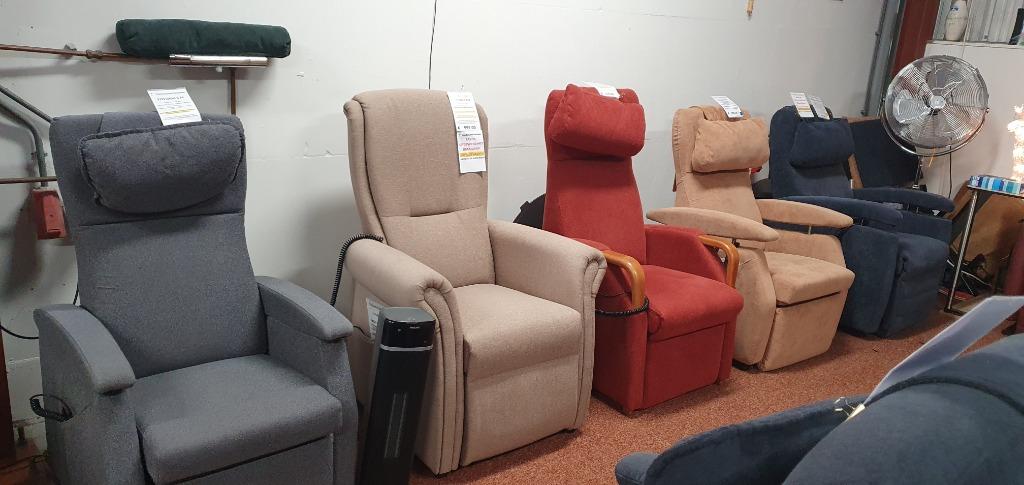 Tweedehands Sta Op stoel, sta op relax fauteuil  Fitform, Diversen, Braces, Ophalen, Zo goed als nieuw