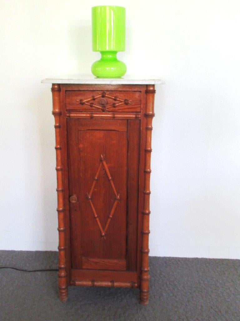 vintage houten nachtkastje met marmer blad, Ophalen, Gebruikt, Minder dan 45 cm, 70 cm of meer