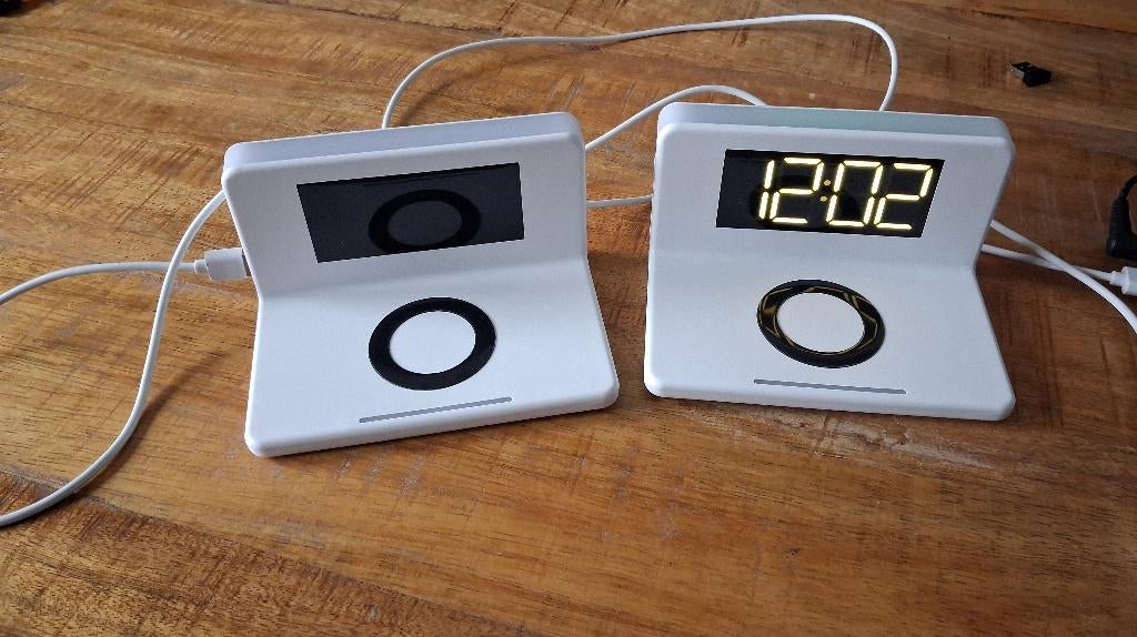 Digitale wekkers 2 stuks, Witgoed en Apparatuur, Wekkers, Ophalen of Verzenden, Zo goed als nieuw, Digitaal