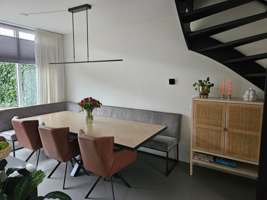 Eetbank Zagreb van Piet Klerkx, Ophalen, Zo goed als nieuw, Vierpersoons of meer, Hoekbank