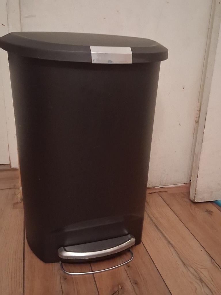 Te koop,simplehuman merk prullenbak met pedaal functie., Ophalen, Kunststof, Met pedaal