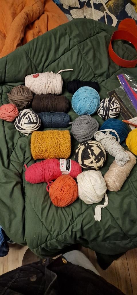 Groot lot diverse wol en restjes, Ophalen of Verzenden, Gebruikt, Breien of Haken, Wol of Garen