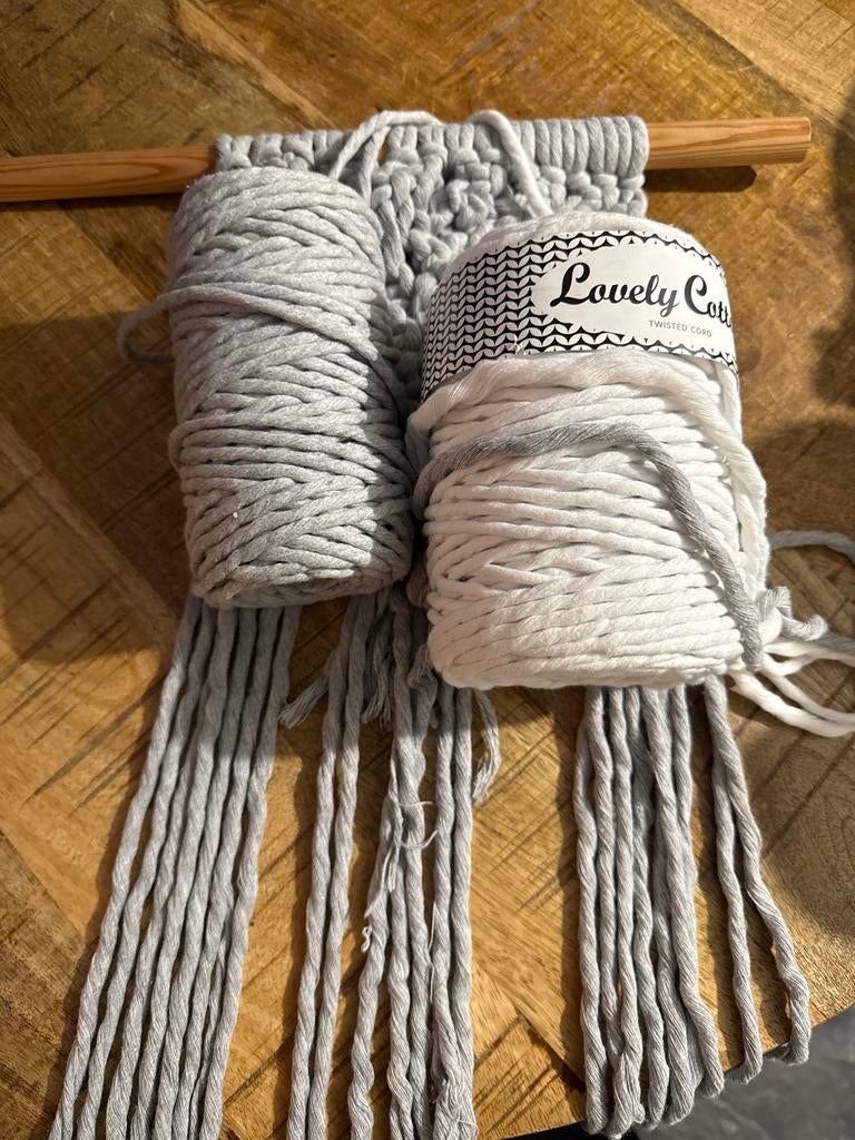 Macramé wol - nieuw en half gebruikt, Ophalen of Verzenden, Nieuw, Breien of Haken, Wol of Garen