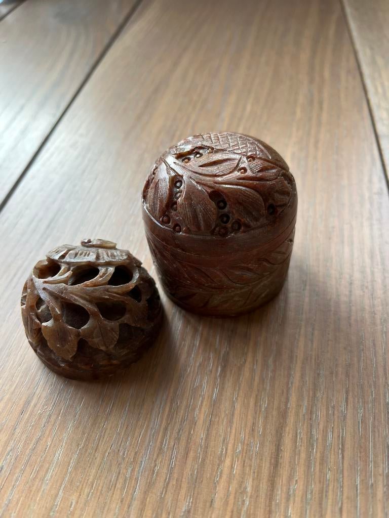 Speksteen potje ornamentje, Ophalen of Verzenden