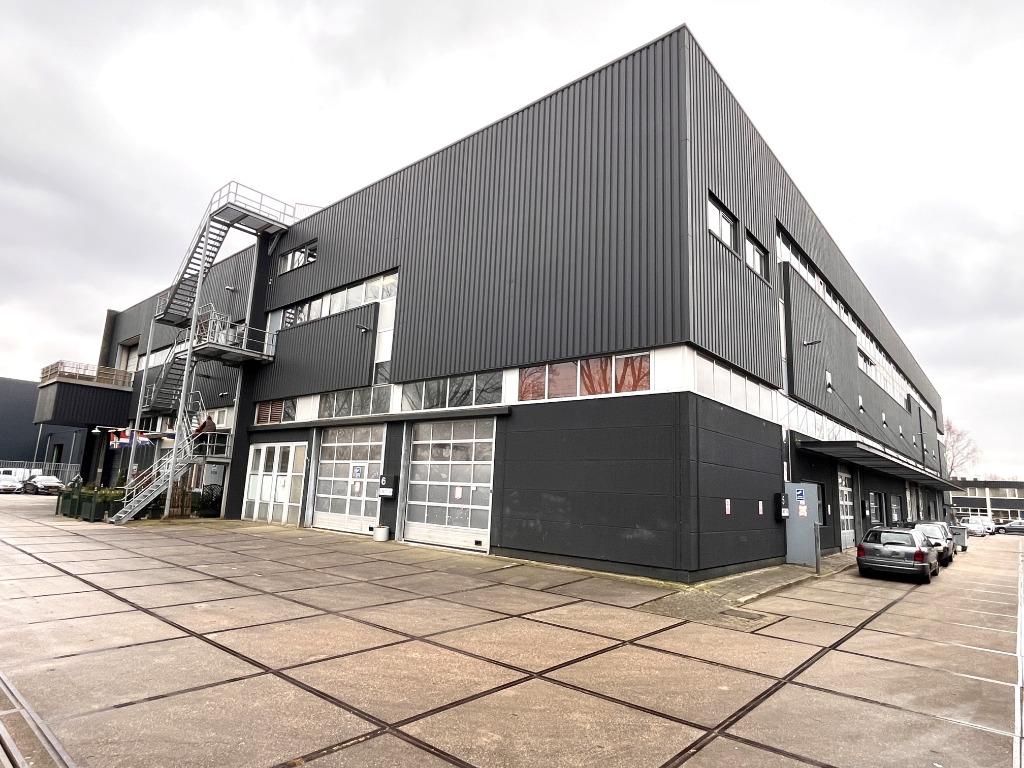 BEDRIJFSPAND/UNIT/RUIMTE/KANTOOR/KAPPER/NAGEL/ADMINISTRATIE, 55 m², Huur, Bedrijfsruimte