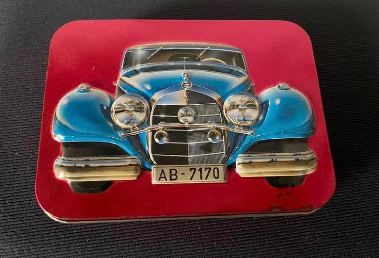 Blik met een afbeelding van klassieke auto met nummerbord., Ophalen of Verzenden, Zo goed als nieuw, Overige, Overige merken