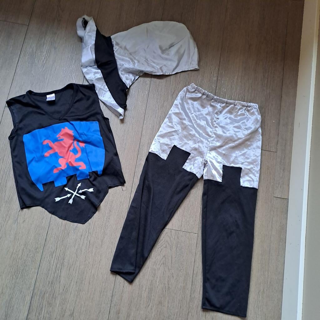 Ridderpak maat 116, Ophalen, Gebruikt, 110 t/m 116