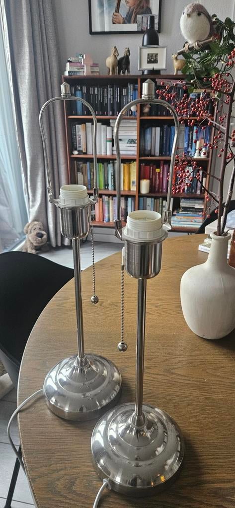 Twee zilverkleurige lampenvoeten, Ophalen, Minder dan 50 cm
