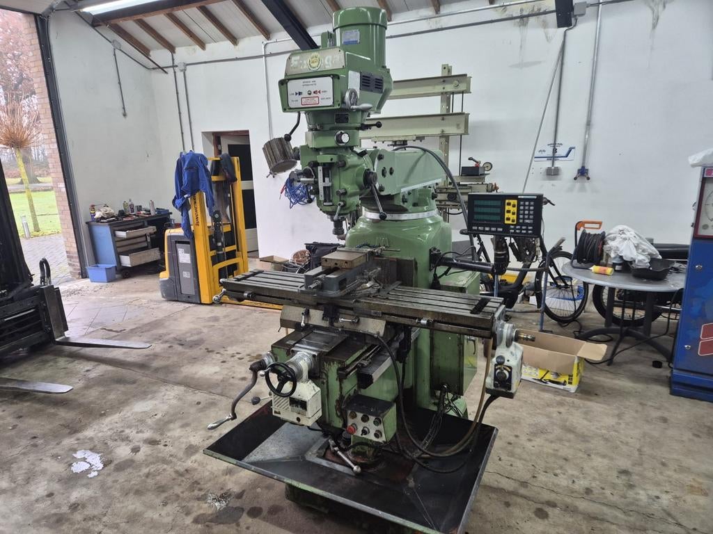 Freesbank Eumega MDV3, Doe-het-zelf en Verbouw, Gereedschap | Freesmachines, Ophalen