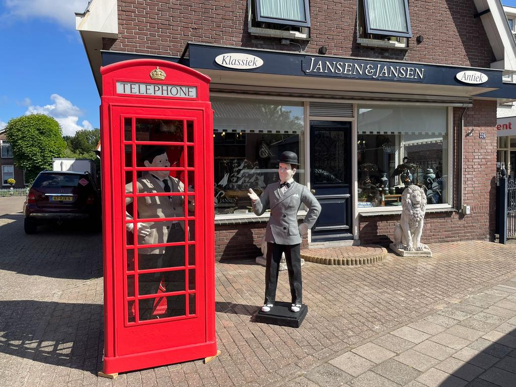 In en verkoop Antiek klokken Chinees porselein schilderijen
