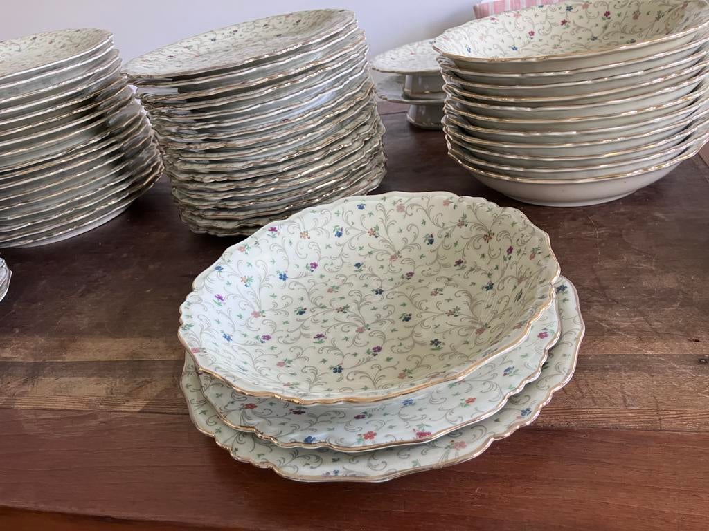 Limoges Luçien Michelaud Millefleurs Servies met Bloemmotief, Ophalen