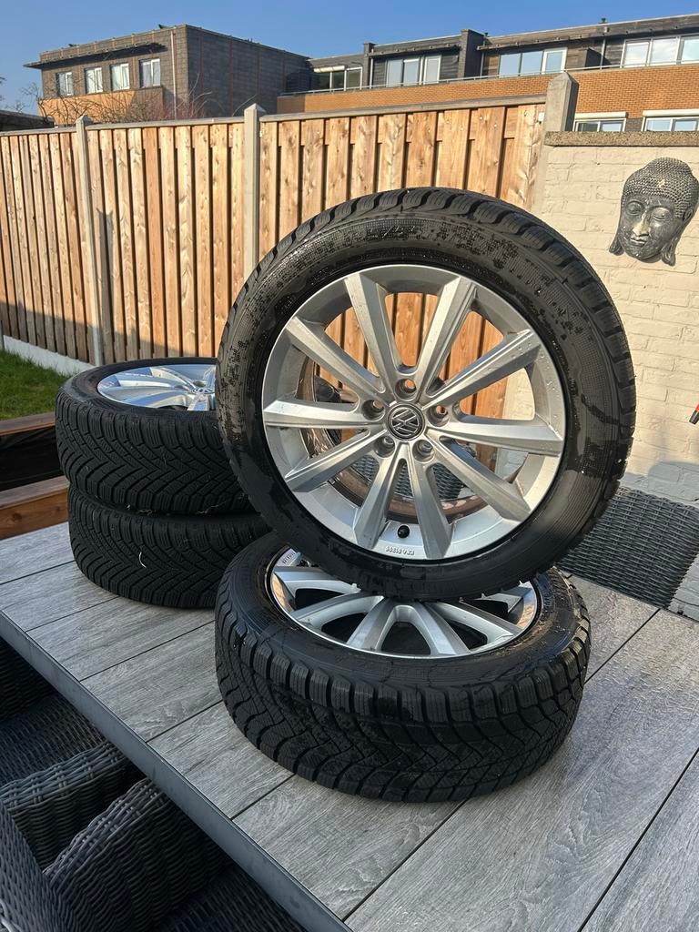 Originele VW Polo 16" Velgen met Winterbanden (2017+), Ophalen, Gebruikt, 16 inch, Banden en Velgen