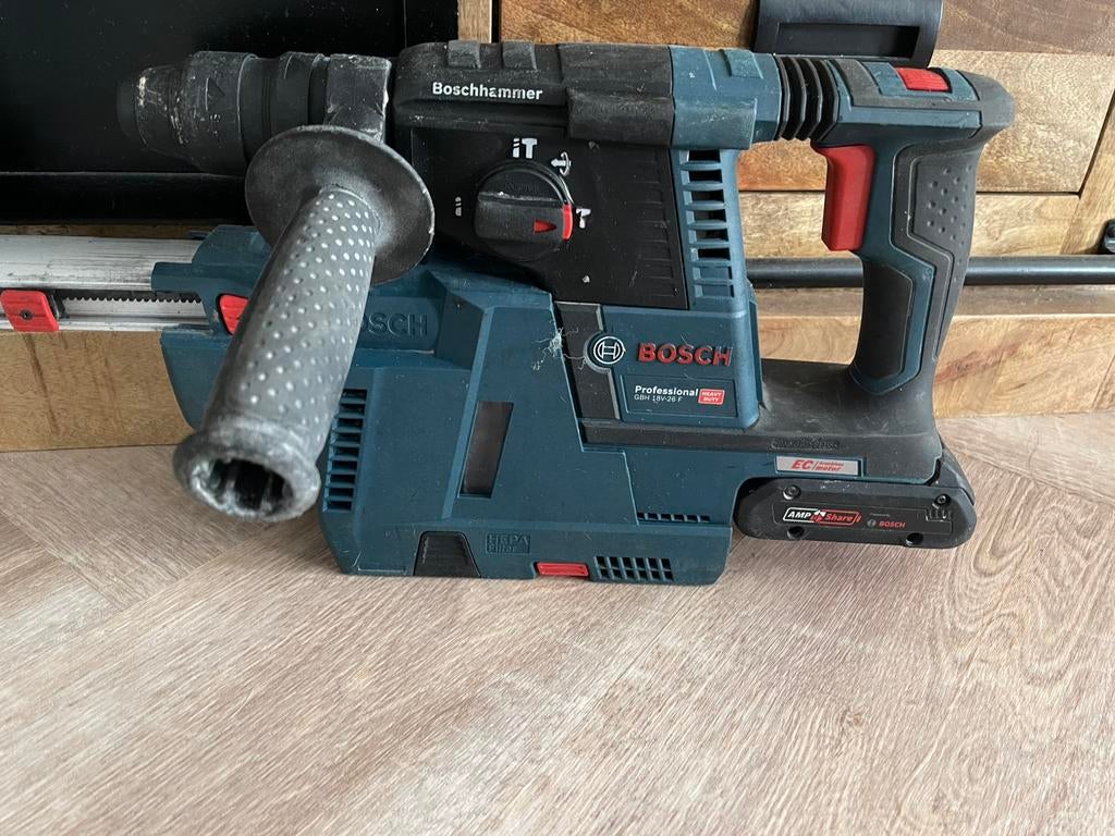 Bosch boorhamer 18v stofafzuiging, Ophalen of Verzenden, Zo goed als nieuw, 1200 watt of meer, Overige typen