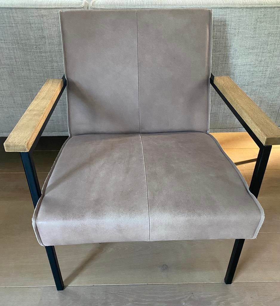 Mooie stoel van Bodilson, dik leer, Ophalen, Strak modern, Zo goed als nieuw, 50 tot 75 cm