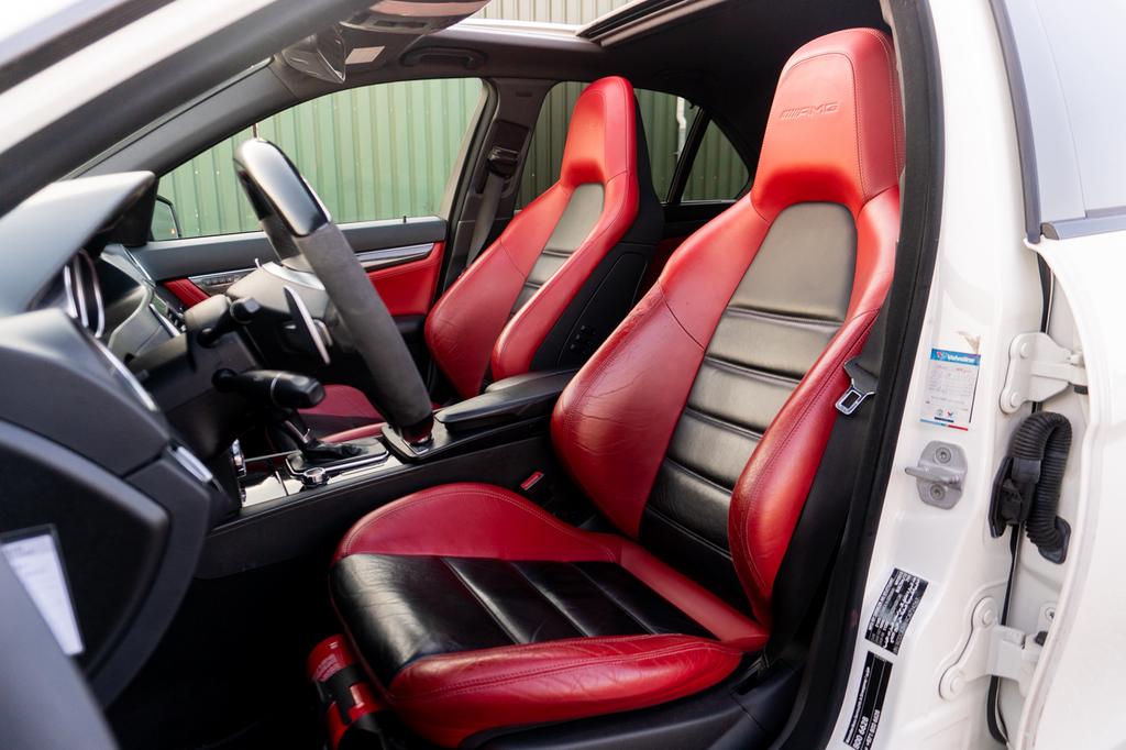 C63 AMG P31 Development Package SLS AMG MOTOR 1e LAK!, Automaat, Achterwielaandrijving, 8 cilinders, Wit