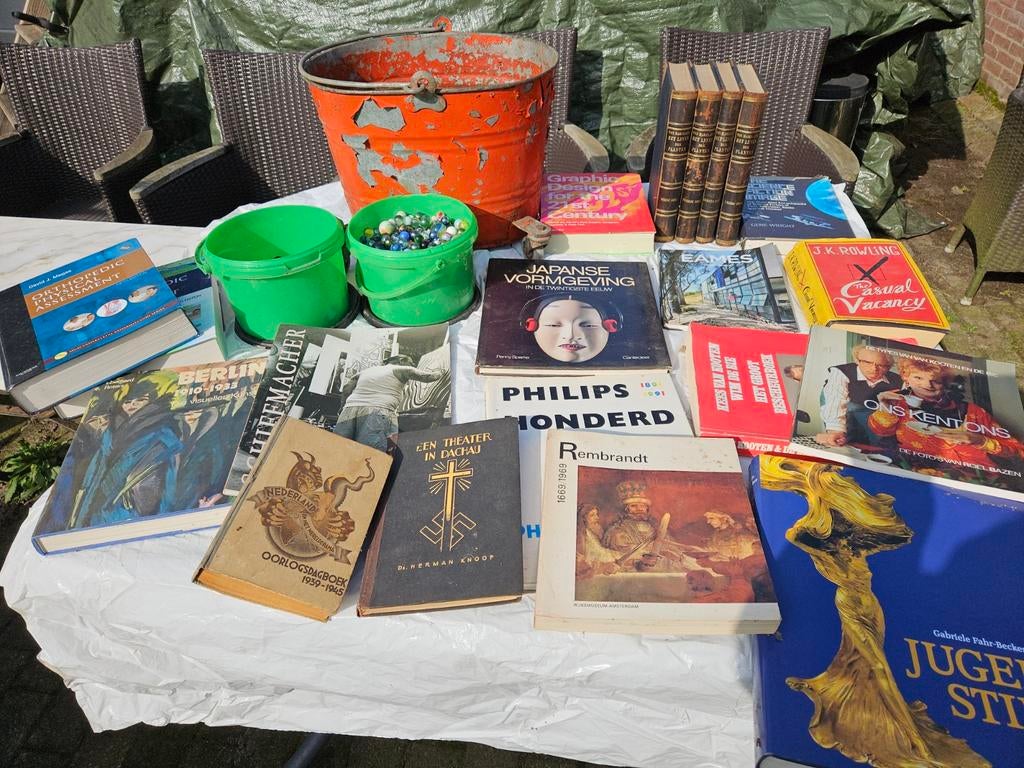 Leuke spullen voor de koningsmarkt., Ophalen