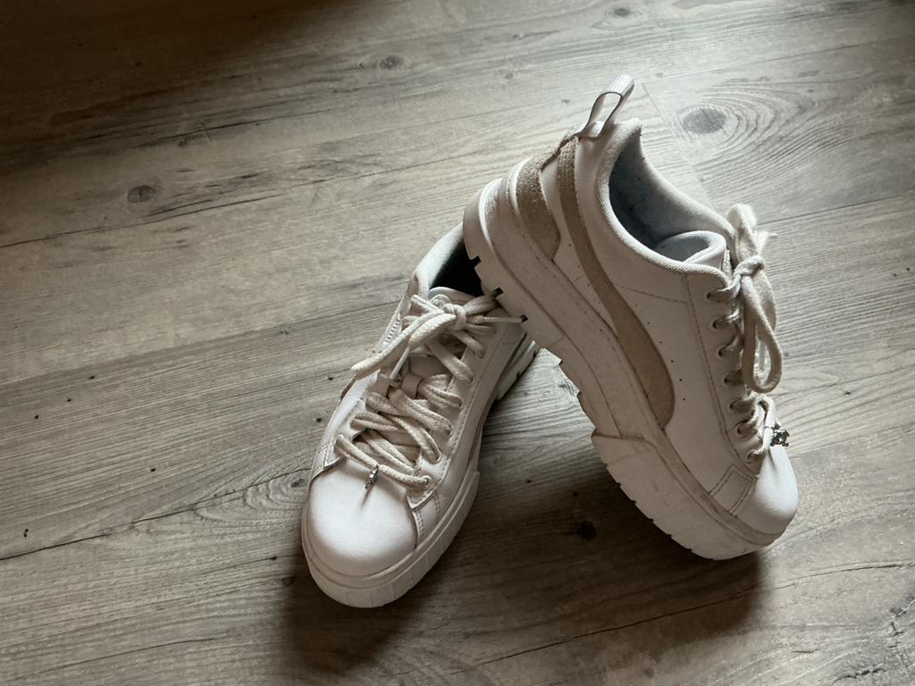 Sneakers Puma mt 37, Wit, Ophalen of Verzenden, Sneakers of Gympen, Zo goed als nieuw