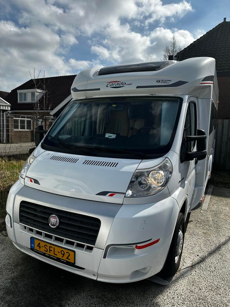 Carado T348 - 2013 - 43000 km - Nieuwe navigatie, Caravans en Kamperen, Campers, Chemisch toilet, Standaard zit, Ringverwarming