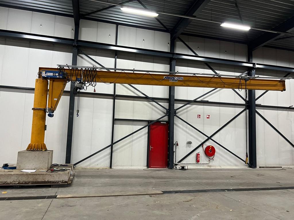 ABUS 500kg elektrische zwenkkraan, Ophalen