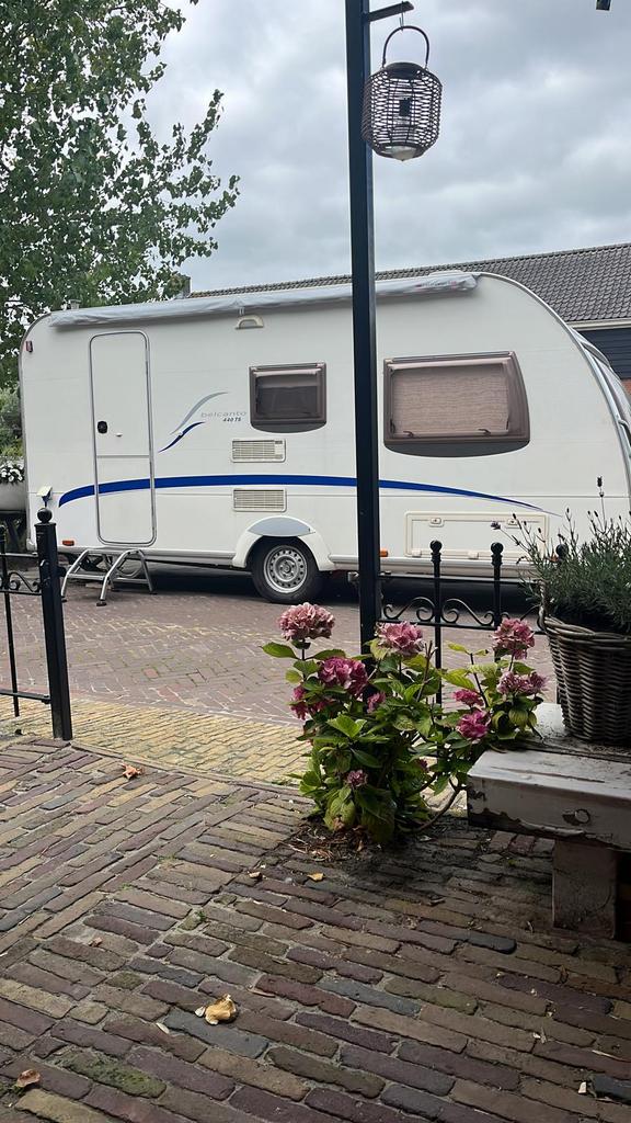 Burstner Belcanto 440TS, Vast bed, Particulier, 6 tot 7 meter, Tot en met 4