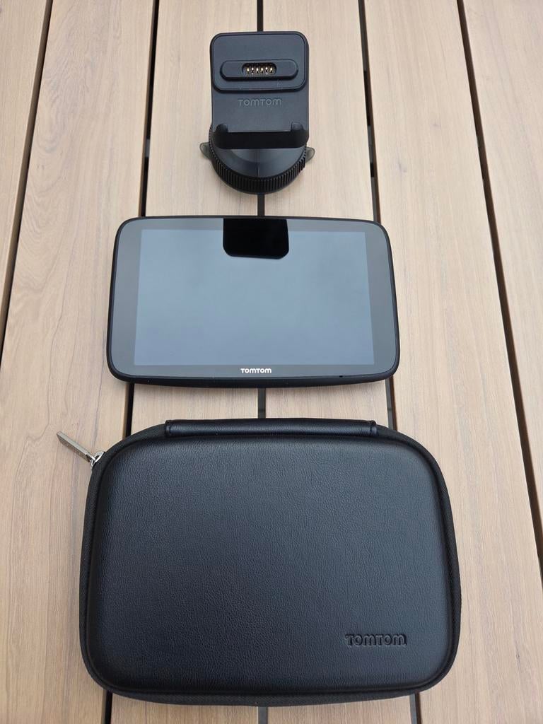 TomTom Discover 7 navigatiesysteem met hoes en houder, Auto diversen, Ophalen of Verzenden