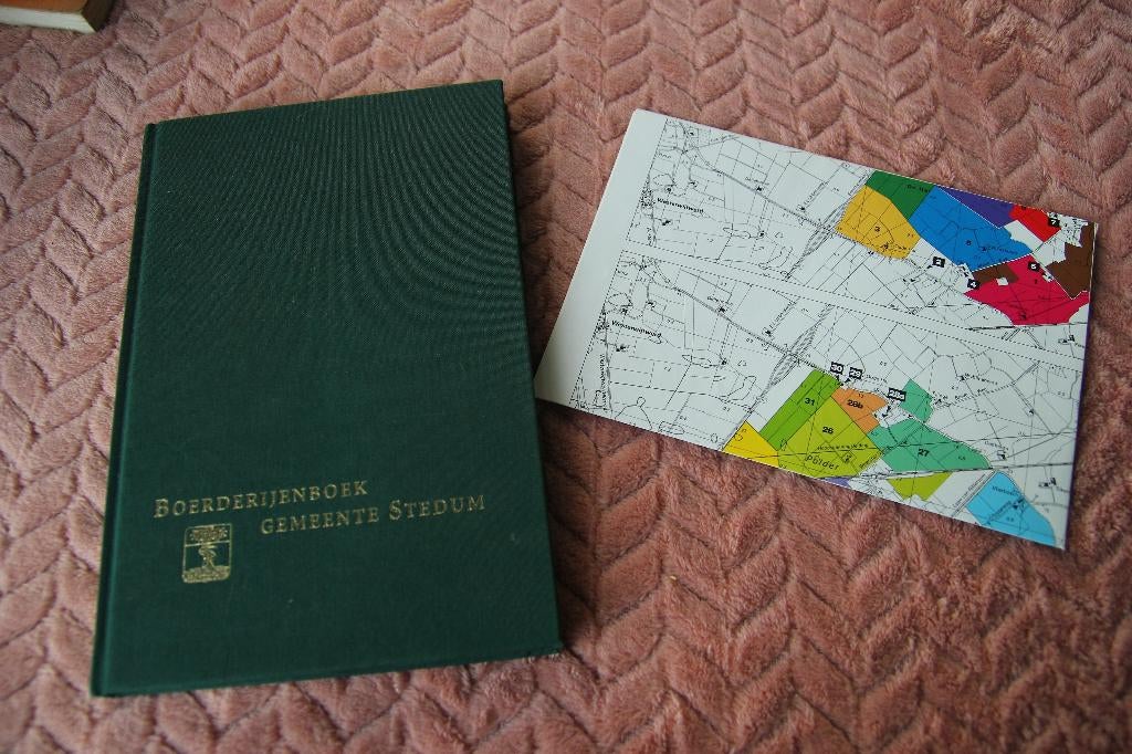 Boerderijenboek  gemeente Stedum, Ophalen of Verzenden, Gelezen