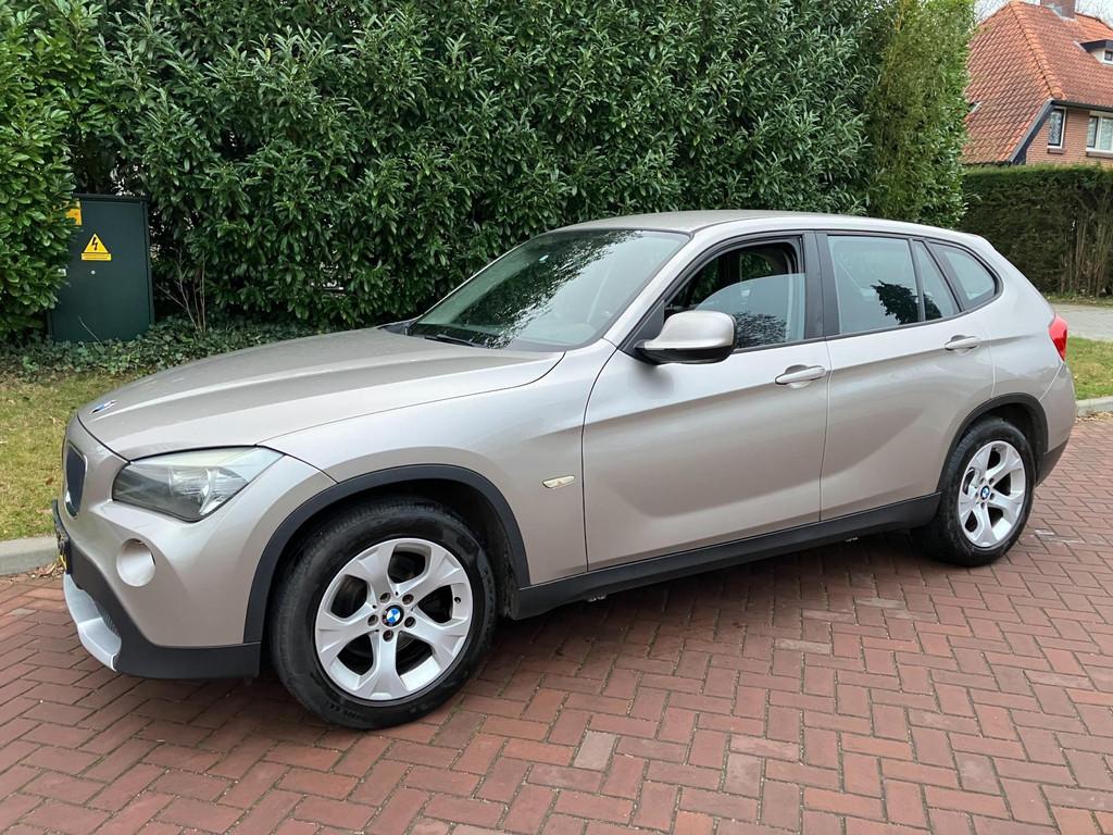 BMW X1 SDrive18i mooie auto goed onderhouden rijd heerlijk, X1, Euro 5, Zwart, 4 cilinders