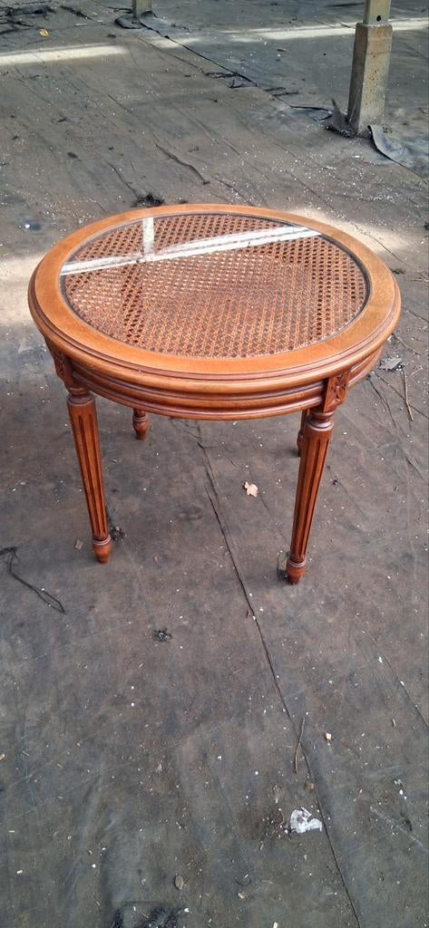 Vintage ronde bijzettafel met rotan riet en glas, Ophalen, Gebruikt, Rond