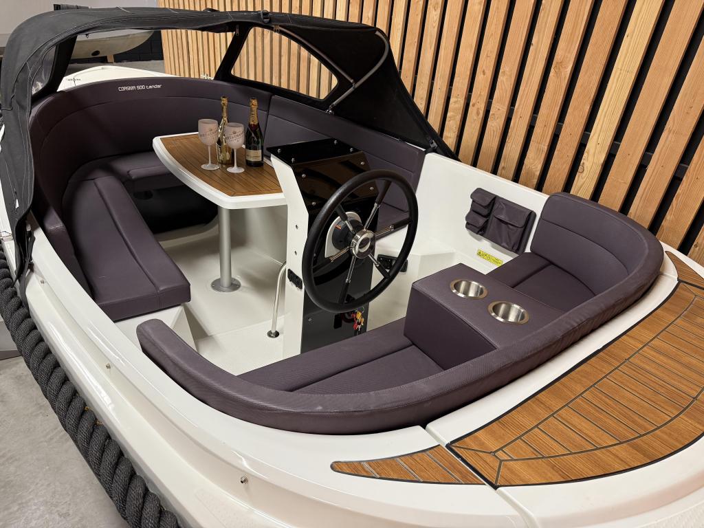 Mooie! CORSIVA 500 EXCLUSIVE 15PK 'SUZUKI 2023' AUDIO OPTIES, Watersport en Boten, Sloepen, 10 tot 30 pk, Zo goed als nieuw, 3 tot 6 meter